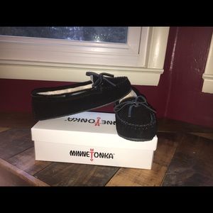 Minnetonka Black Slippers. Never Worn.Box Included